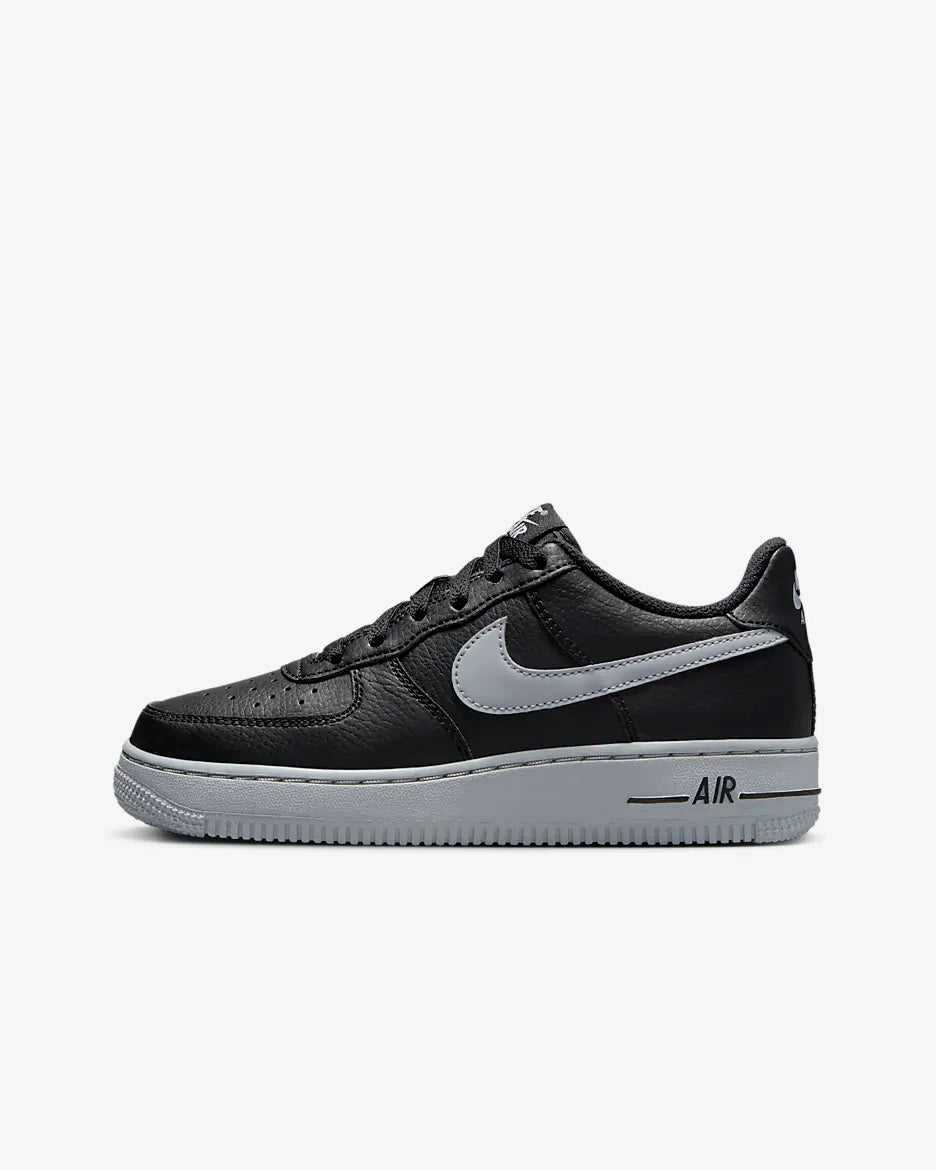 NIKE AIR FORCE 1 NEGRAS